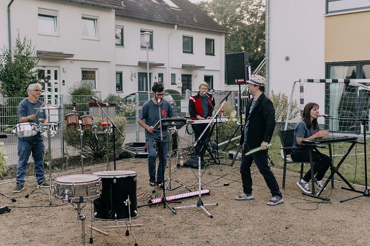 Presseartikel: Die „Gruppe Blumenstrauß“ startet durch