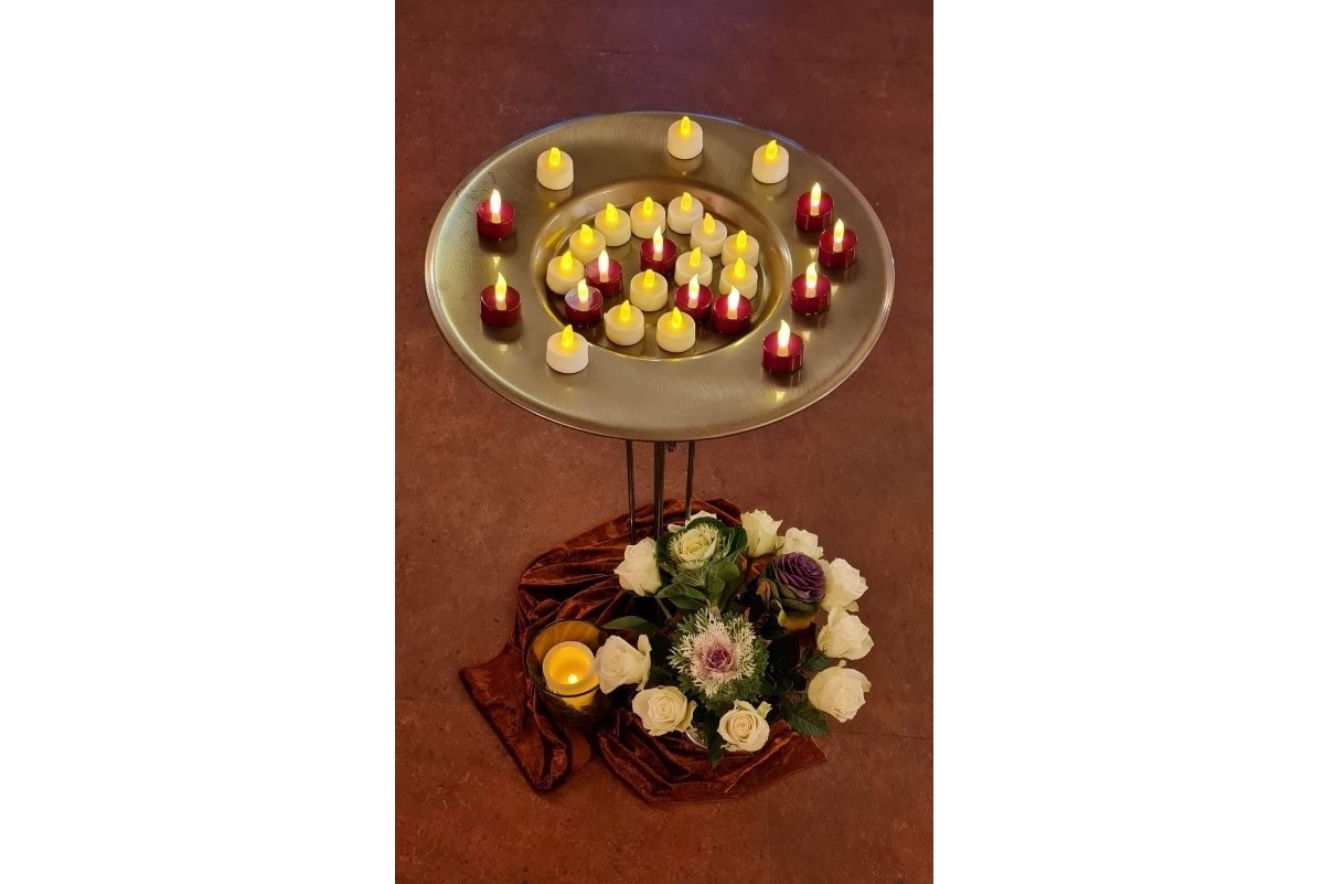 Presseartikel: Kerzen und Geschichten gegen das Vergessen