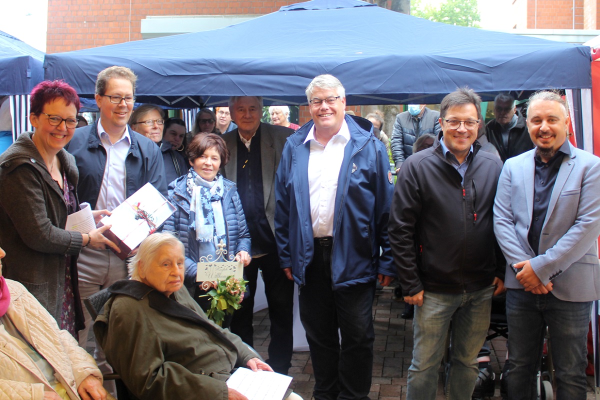 Presseartikel: Jubiläumsfeier der Albrecht-Tuckermann-Wohnanlage in Langen