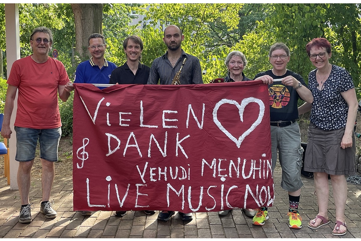 Gartenkonzert in der Albrecht-Tuckermann-Wohnanlage