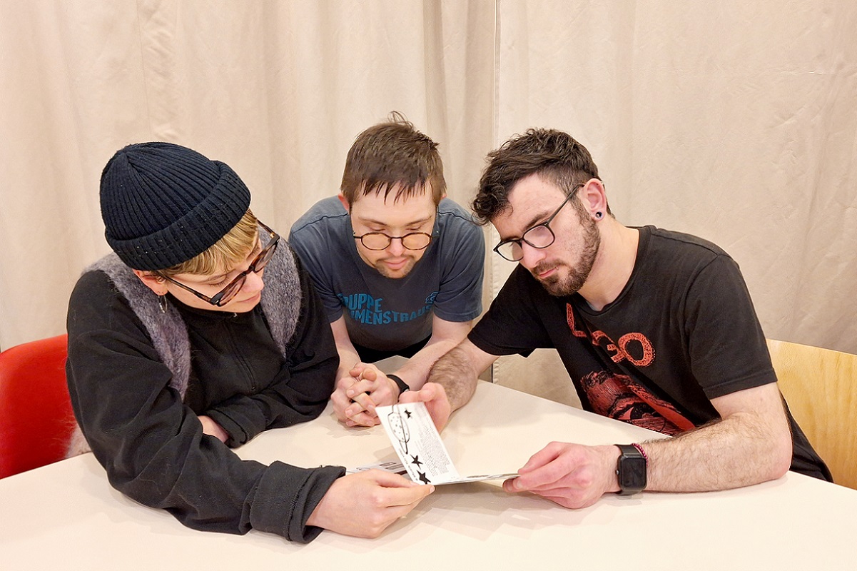 Presseartikel: Gruppe Blumenstrauss und HfG Offenbach: eine kreative Kooperation für das zweite Album